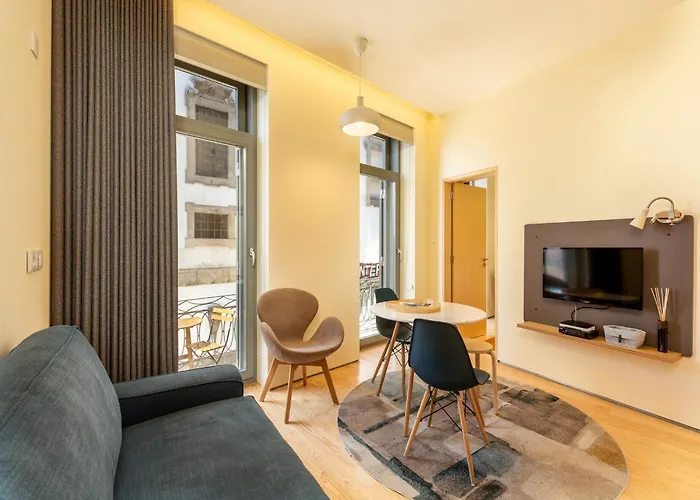 Stylish Apartment For Three Guests