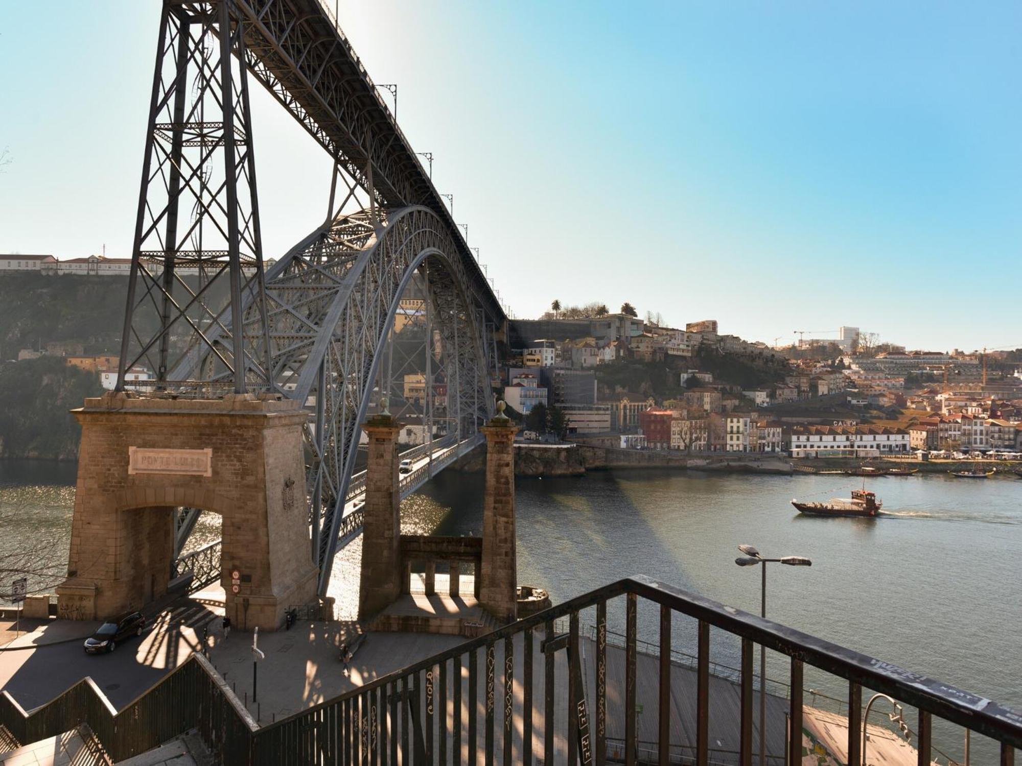 Stylish For Three Guests Appartement Oporto